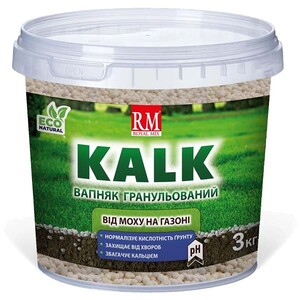 KALK від моху на газоні